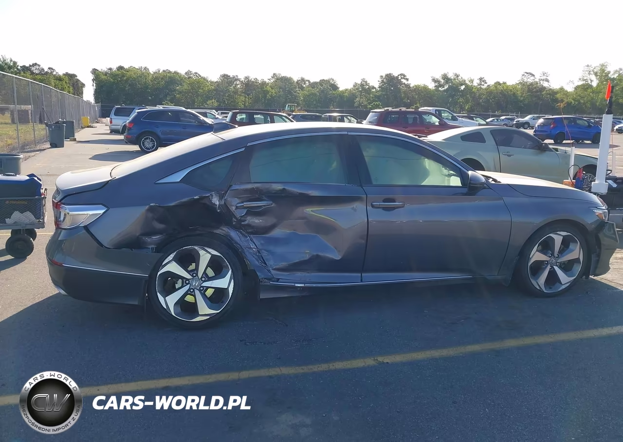2018 Honda Accord Touring 2.0T VIN:1HGCV2F9XJA021158 - 6