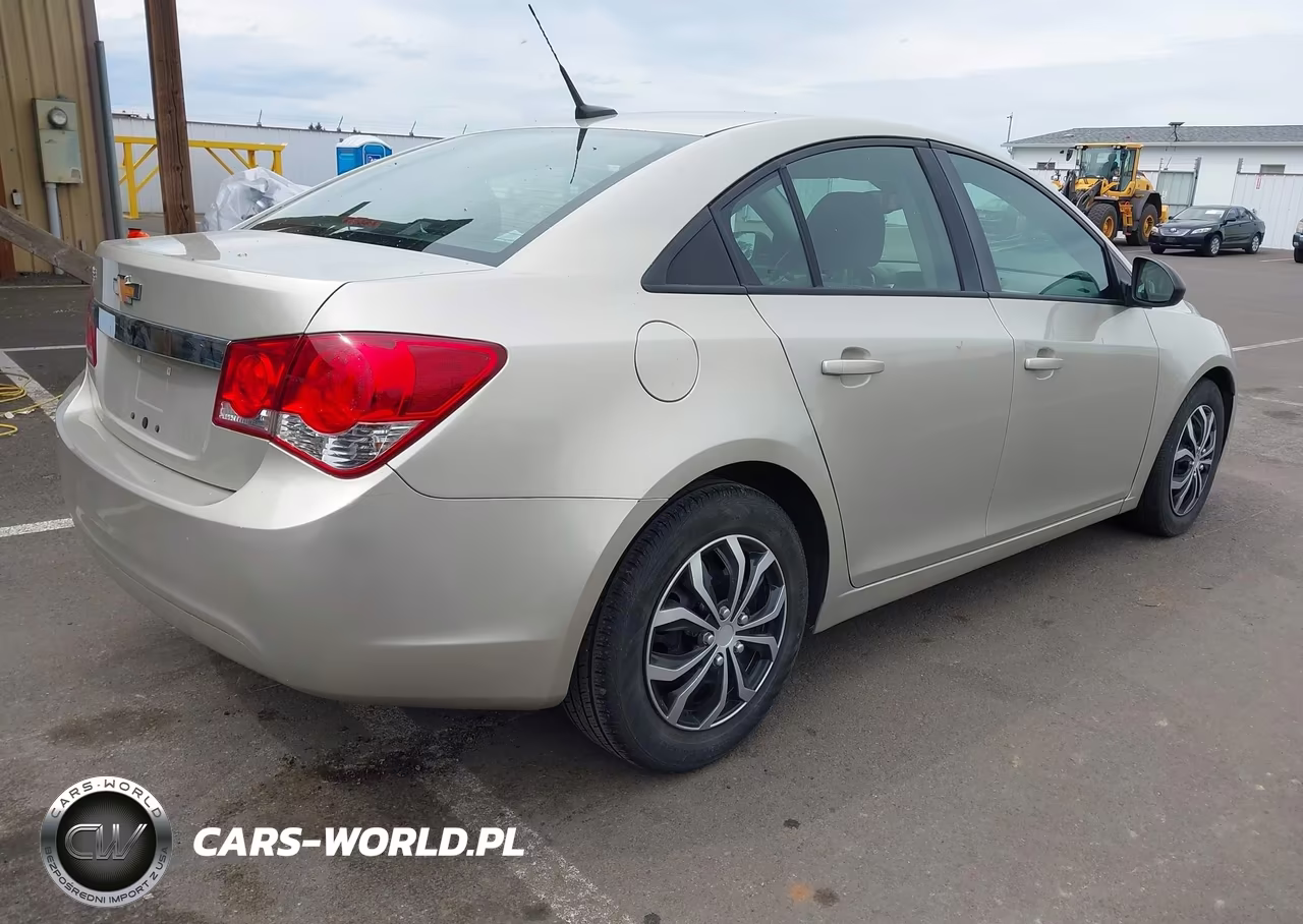 2014 Chevrolet Cruze Ls Auto VIN:1G1PA5SG9E7199544 - 4