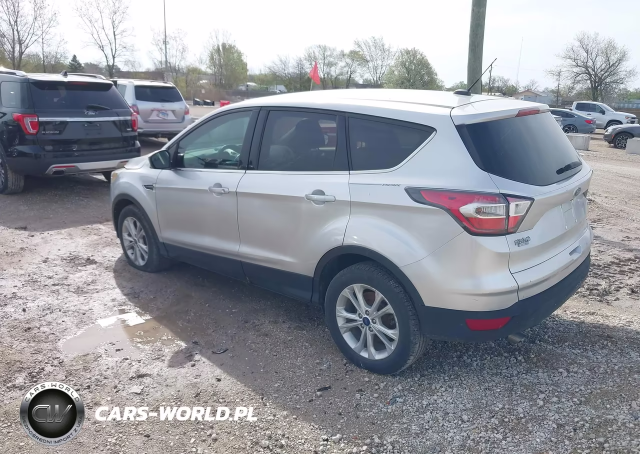 2017 Ford Escape Se VIN:1FMCU0GD1HUB42853 - 3
