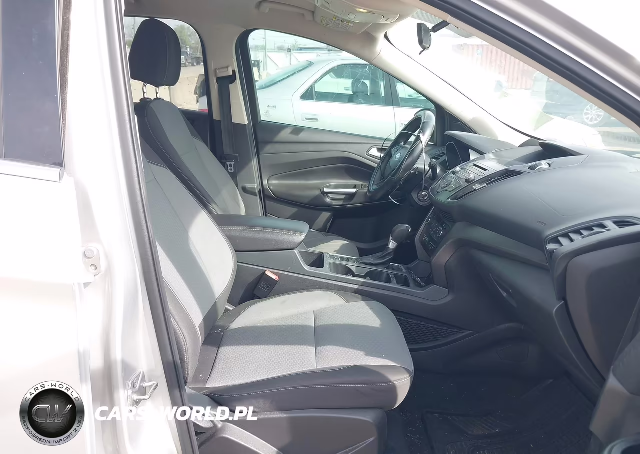 2017 Ford Escape Se VIN:1FMCU0GD1HUB42853 - 5