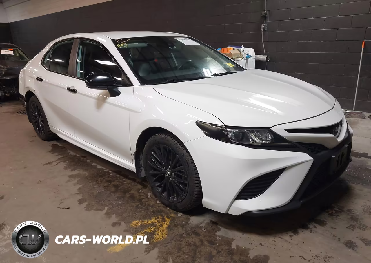 2020 Toyota Camry Se Nightshade Edition – zdjęcie 1 z 18