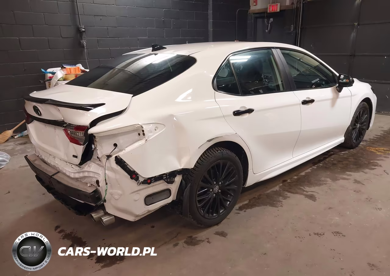2020 Toyota Camry Se Nightshade Edition VIN:4T1G11AK4LU347311 - 4