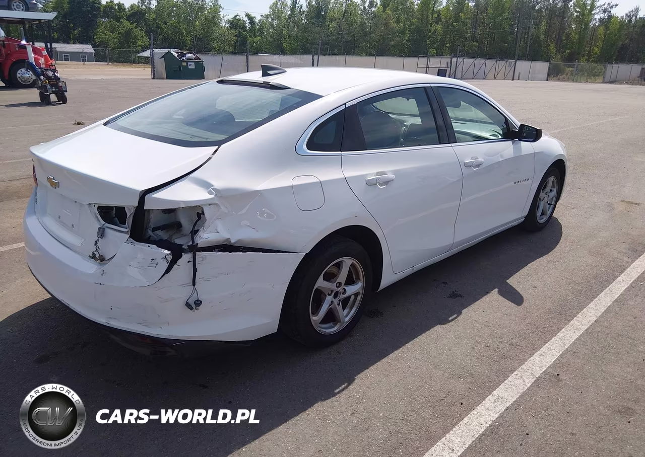 2017 Chevrolet Malibu Ls VIN:1G1ZB5ST1HF135382 - 4