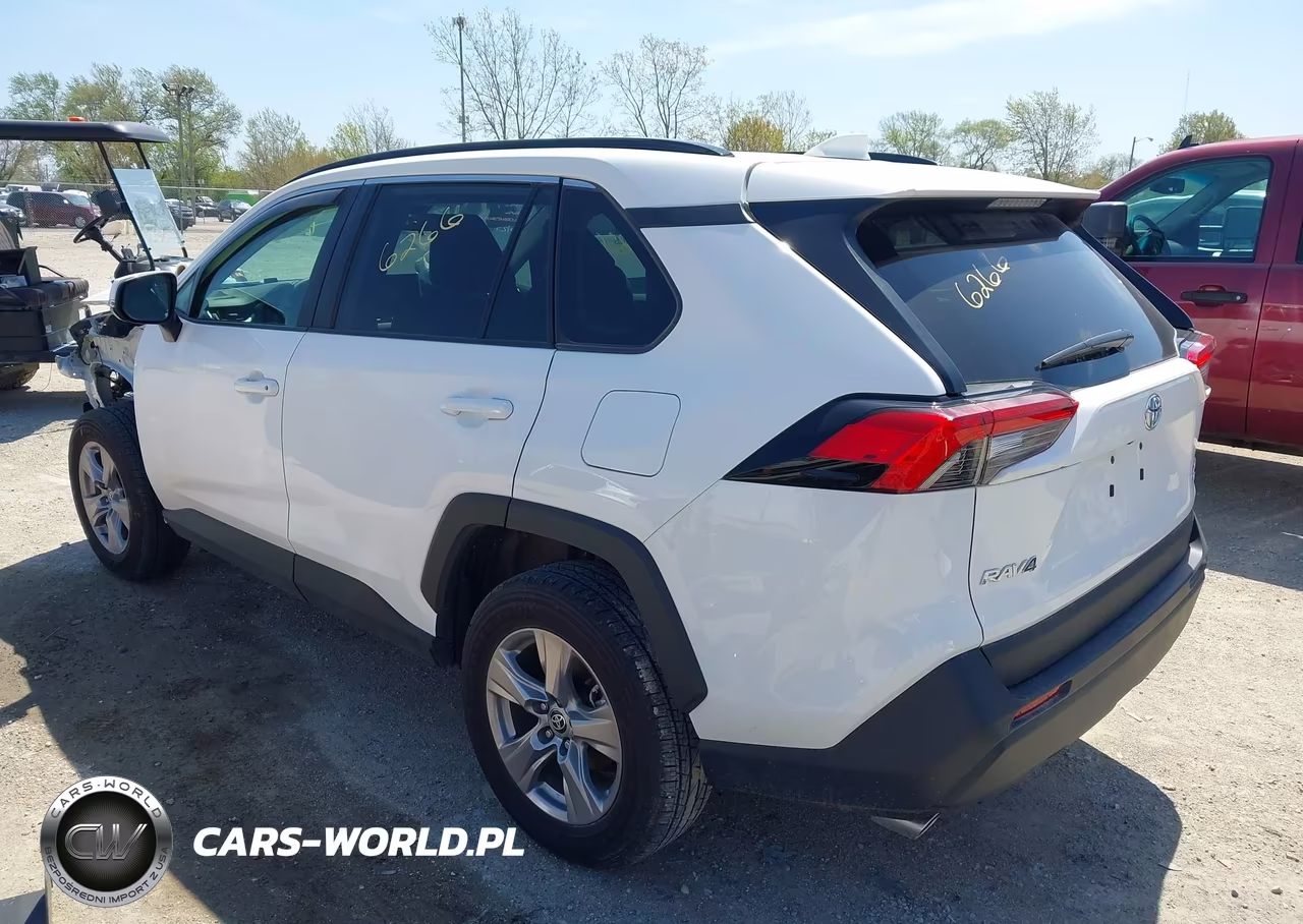 2024 Toyota Rav4 Xle VIN:2T3P1RFV8RW485029 - 3