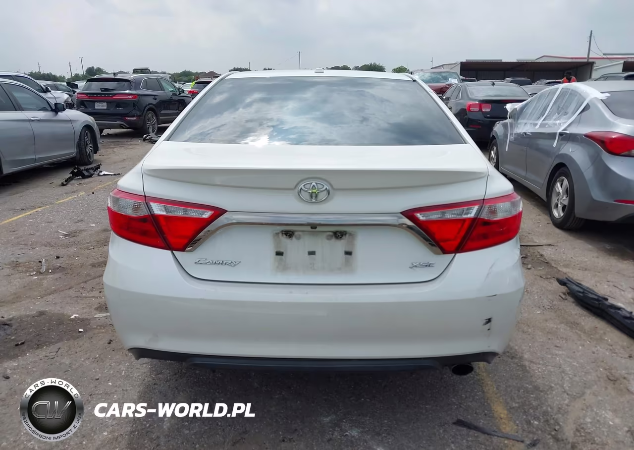 2015 Toyota Camry Xse VIN:4T1BF1FK6FU488759 - 16