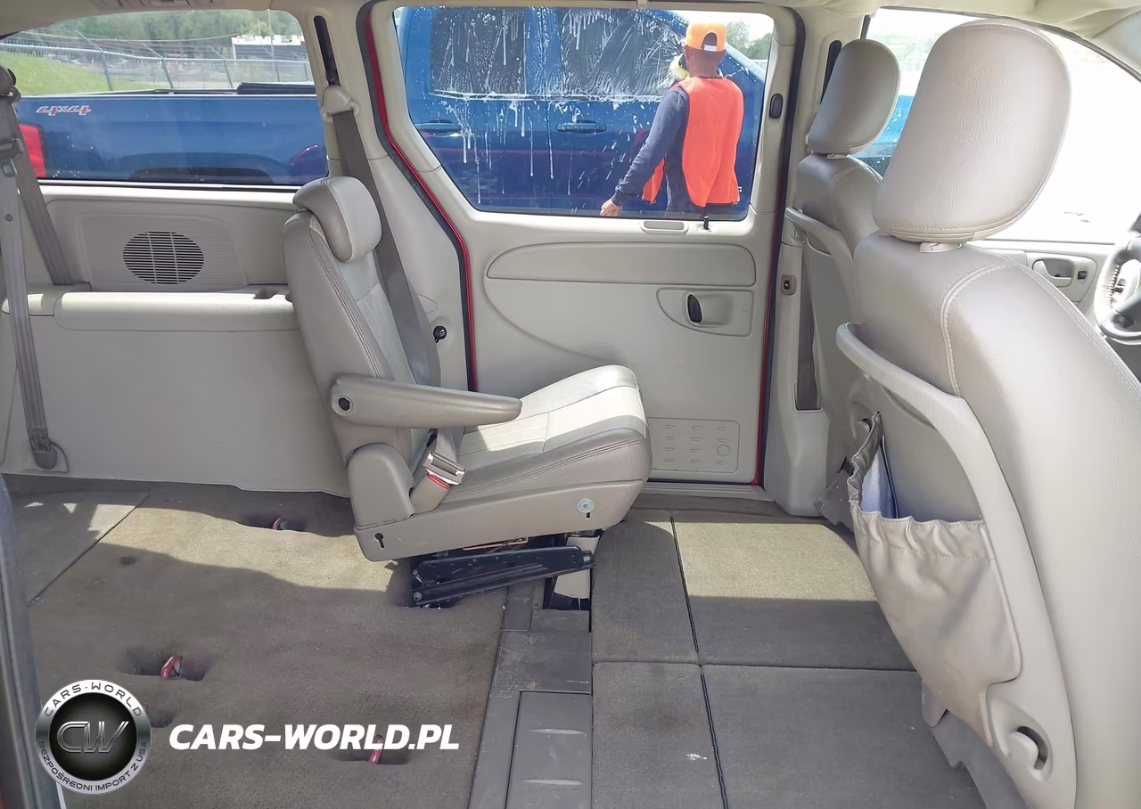 2005 Dodge Grand Caravan Sxt VIN:2D4GP44L85R382235 - 8