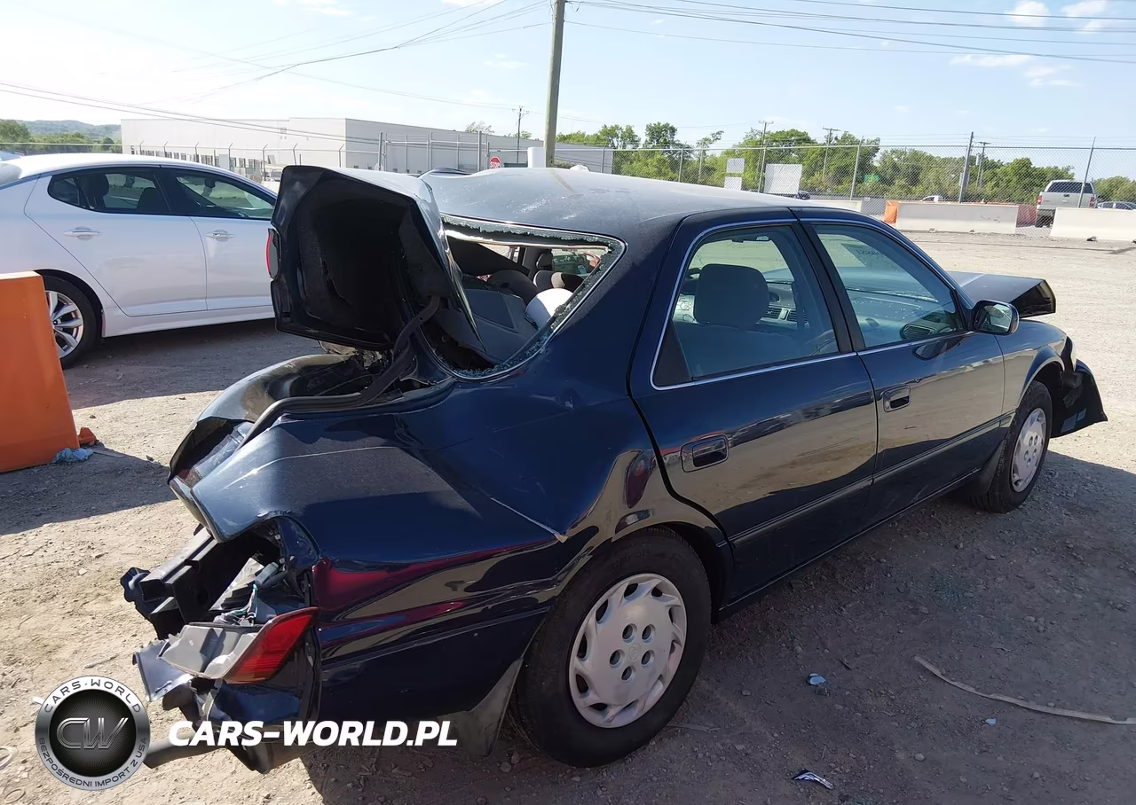1999 Toyota Camry Le VIN:JT2BG22K0X0311008 - 13