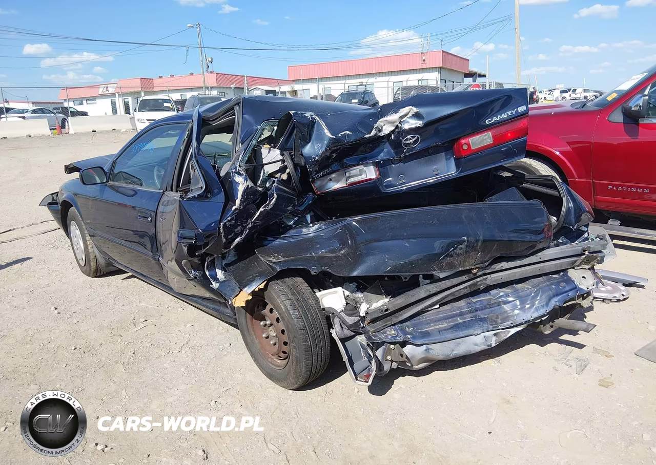 1999 Toyota Camry Le VIN:JT2BG22K0X0311008 - 3