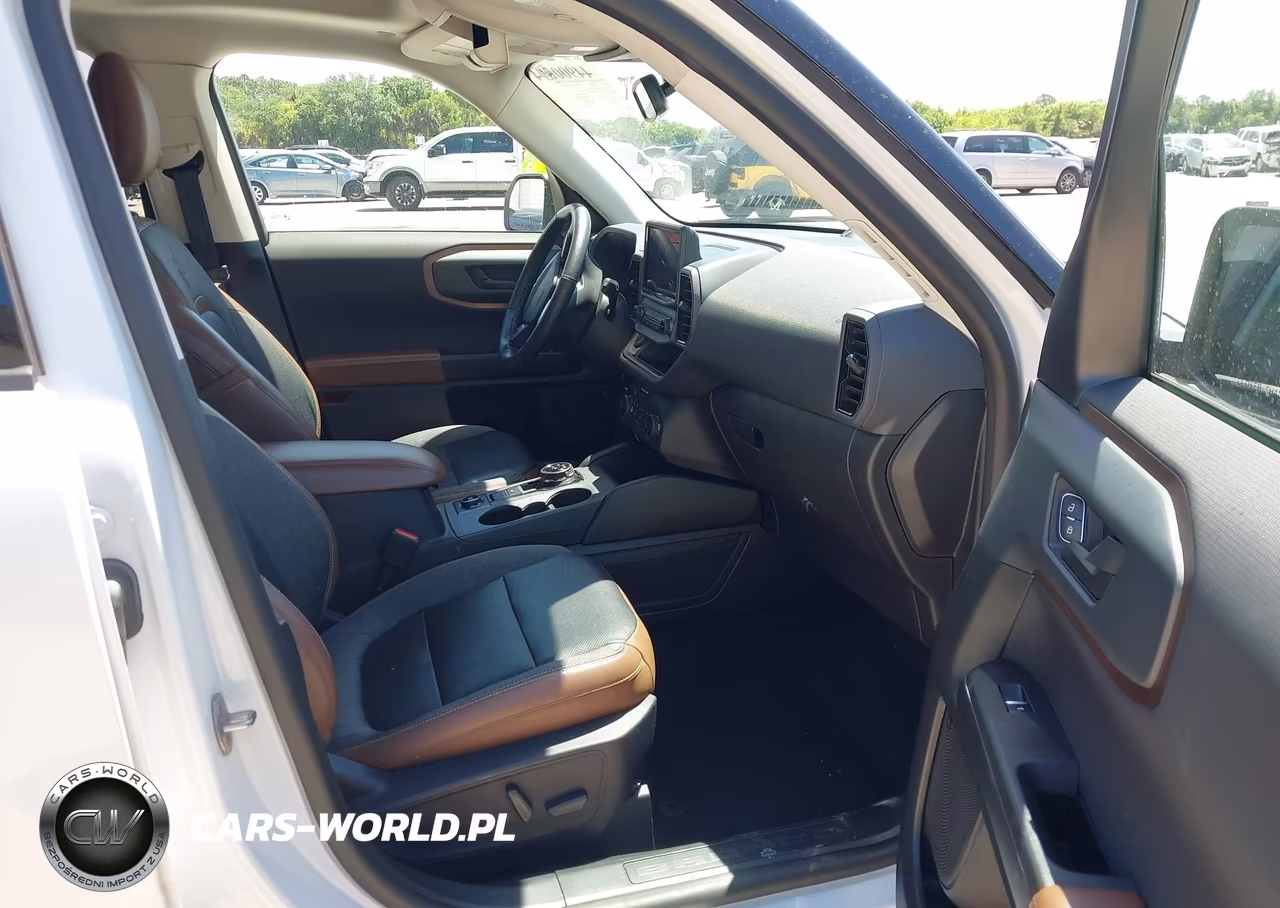 2021 Ford Bronco Sport Outer Banks VIN:3FMCR9C67MRA66621 - 5