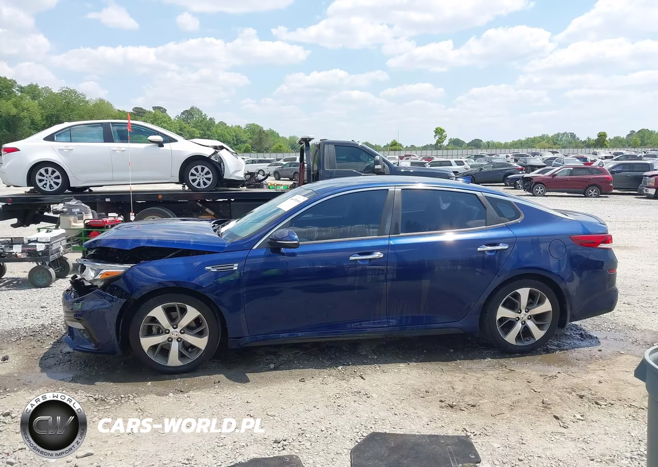 2019 Kia Optima S VIN:5XXGT4L36KG367635 - 14