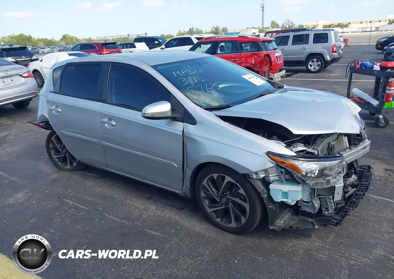 2016 Scion Im – zdjęcie 1 z 16
