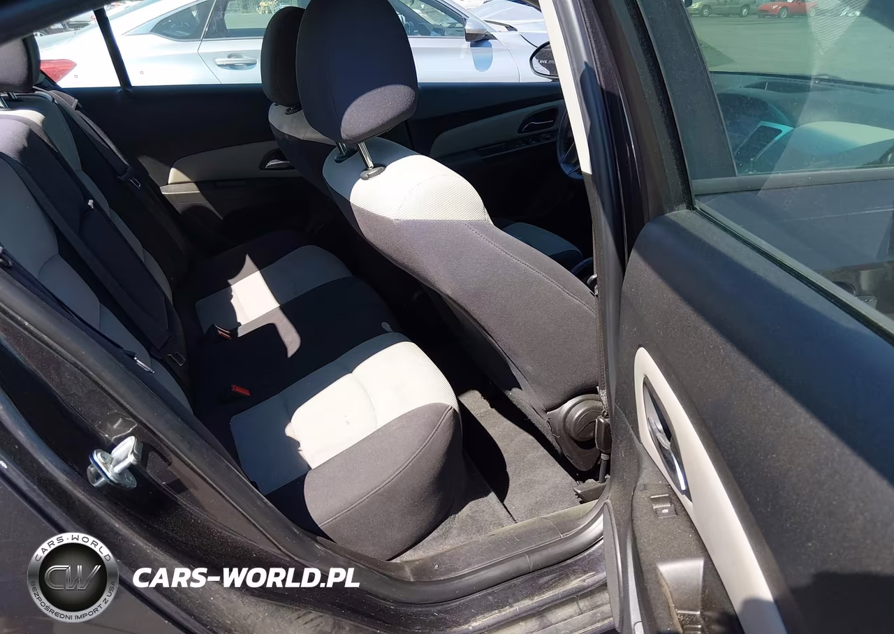 2014 Chevrolet Cruze Ls Auto VIN:1G1PA5SHXE7303693 - 8