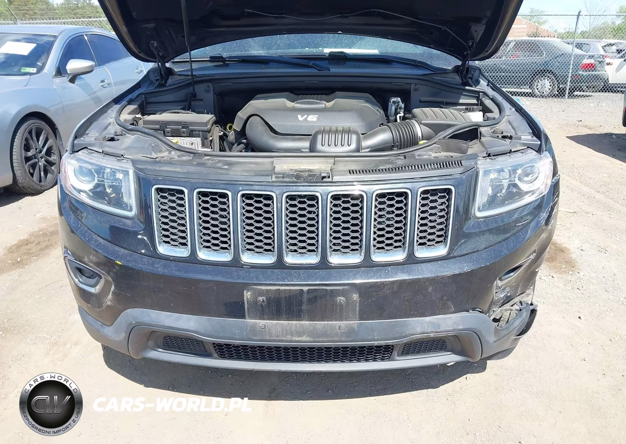 2014 Jeep Grand Cherokee Laredo VIN:1C4RJFAG0EC566569 - 17