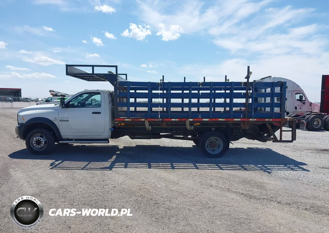 2016 Ram 5500 Chassis Tradesman-Slt VIN:3C7WRNDL1GG279730 - 13