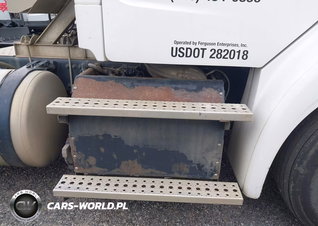 2017 Freightliner M2 112 VIN:1FUJC5DVXHHJF0195 - 13