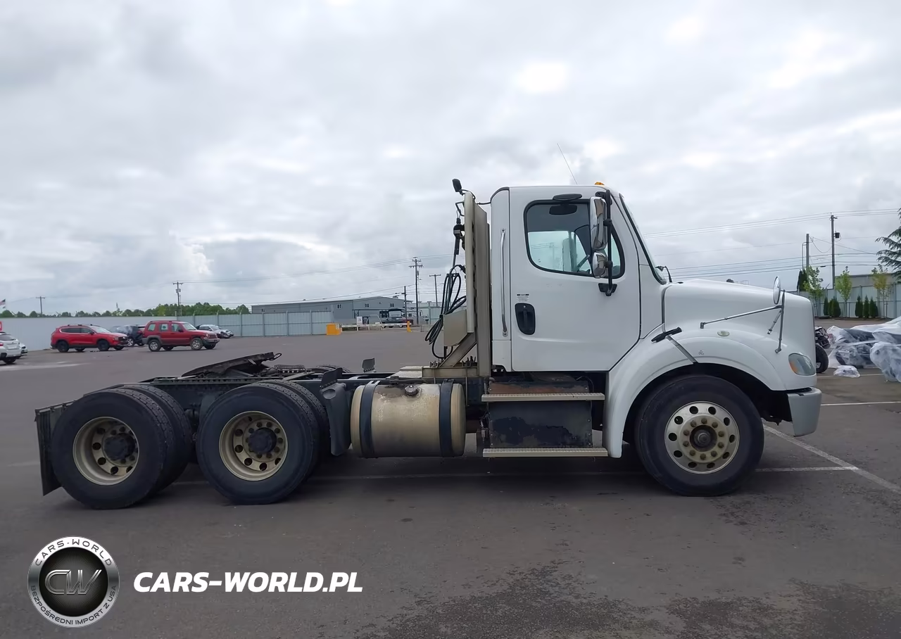 2017 Freightliner M2 112 VIN:1FUJC5DVXHHJF0195 - 16