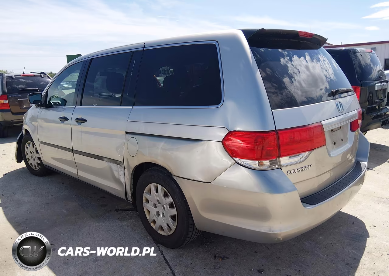 2008 Honda Odyssey Lx VIN:5FNRL382X8B028276 - 3