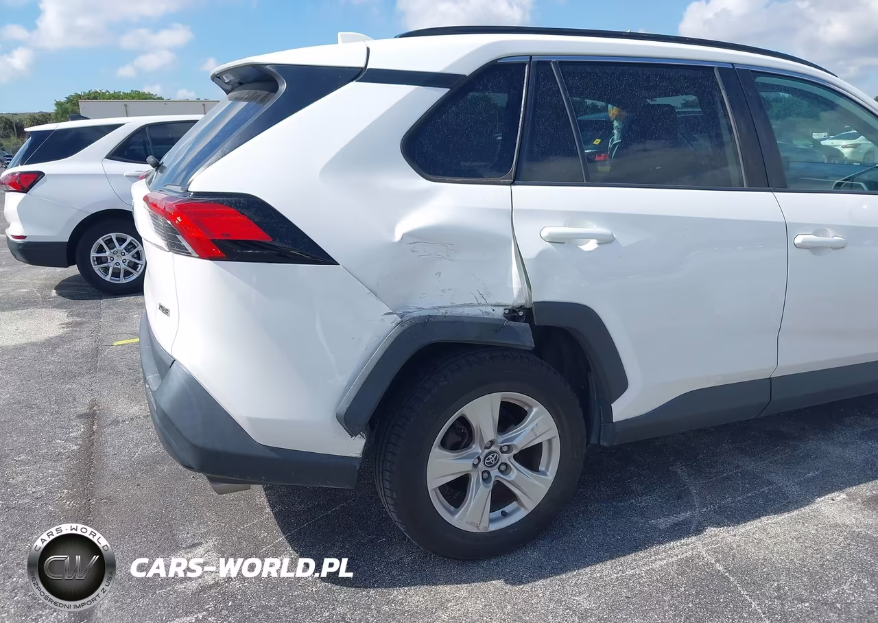 2020 Toyota Rav4 Xle VIN:2T3W1RFV2LC050480 - 17
