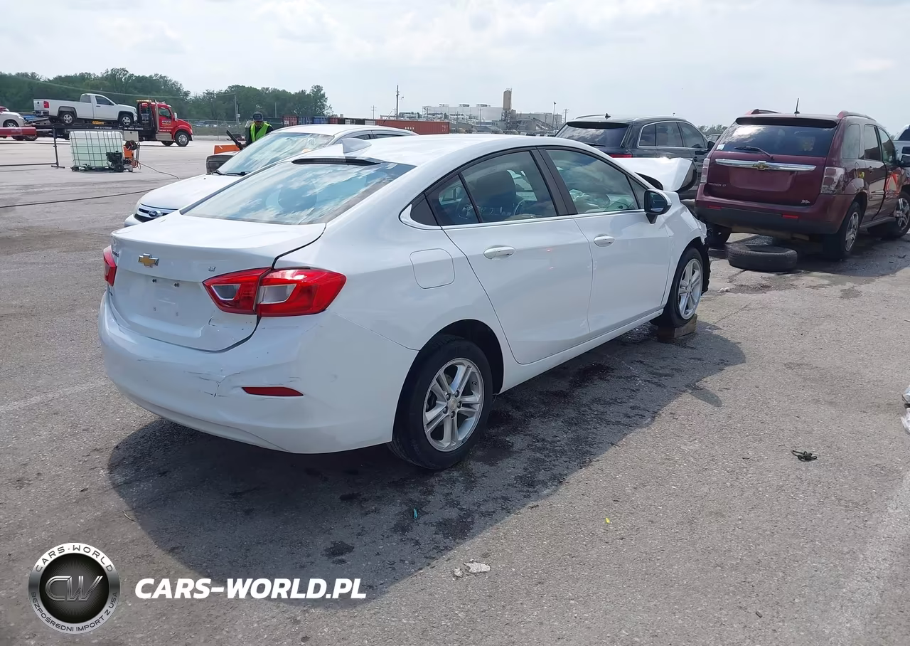 2017 Chevrolet Cruze Lt Auto VIN:1G1BE5SMXH7238604 - 4
