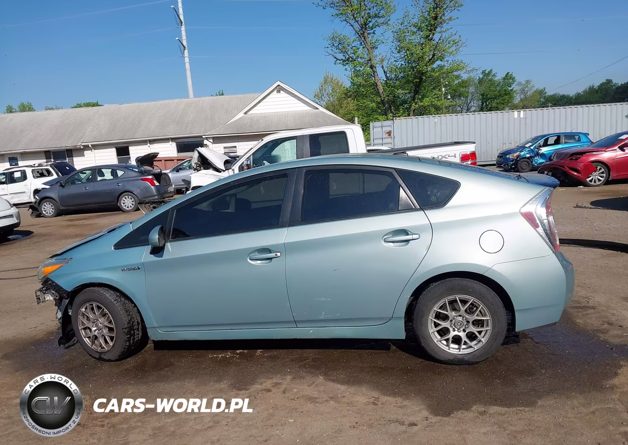 2015 Toyota Prius Four VIN:JTDKN3DU1F1913863 - 14