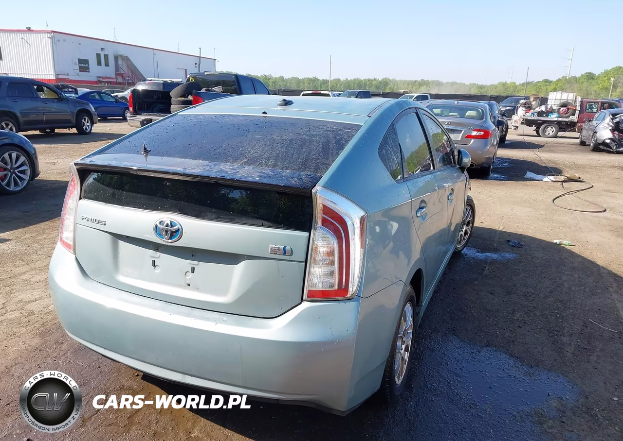 2015 Toyota Prius Four VIN:JTDKN3DU1F1913863 - 4