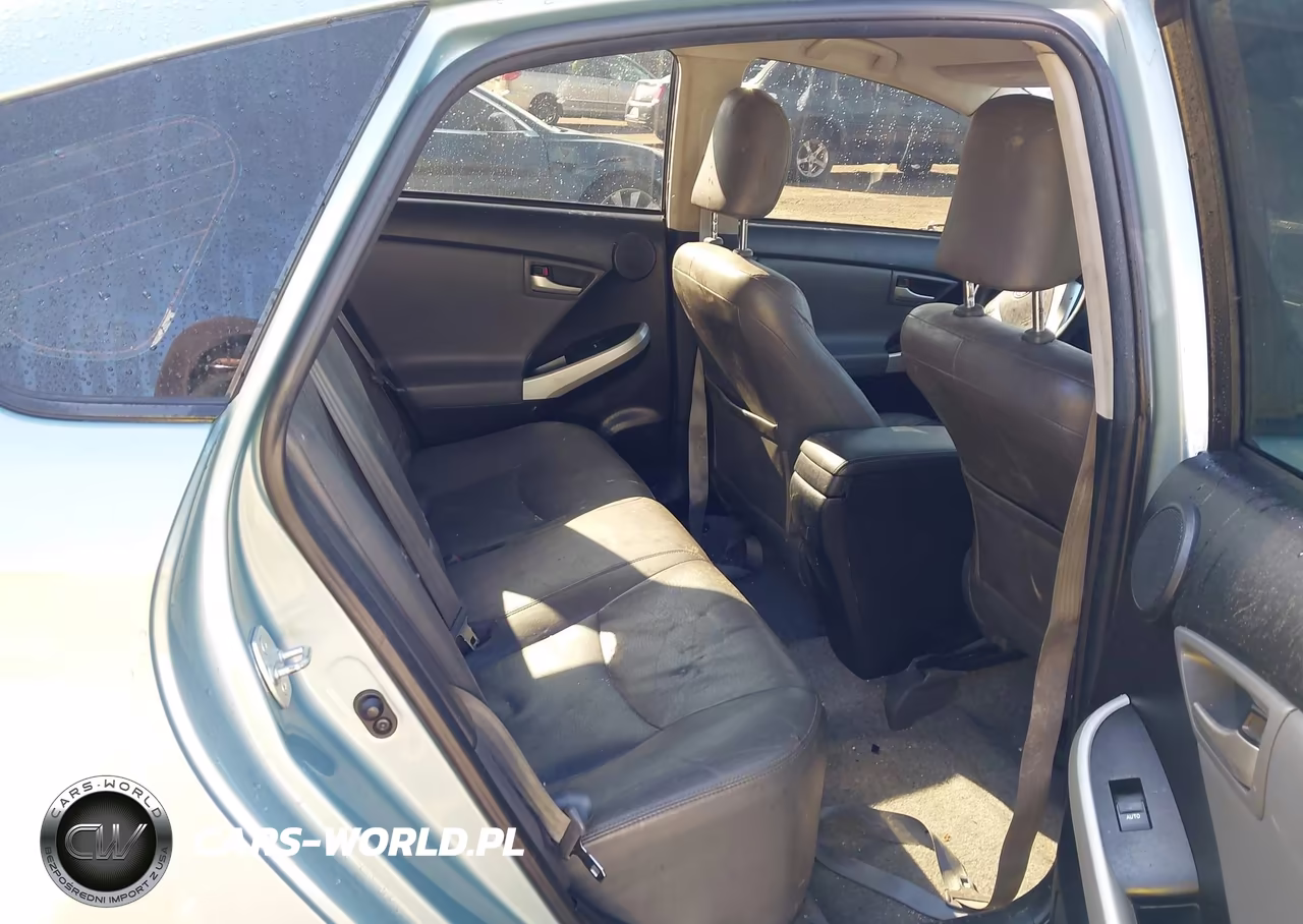 2015 Toyota Prius Four VIN:JTDKN3DU1F1913863 - 8