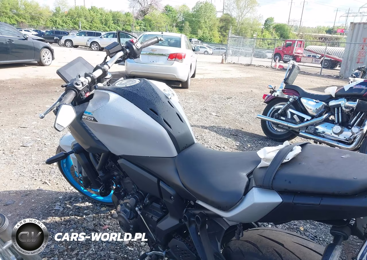 2025 Yamaha Mtn690 VIN:JYARM48E2SA002912 - 14