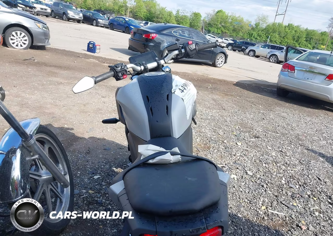 2025 Yamaha Mtn690 VIN:JYARM48E2SA002912 - 6