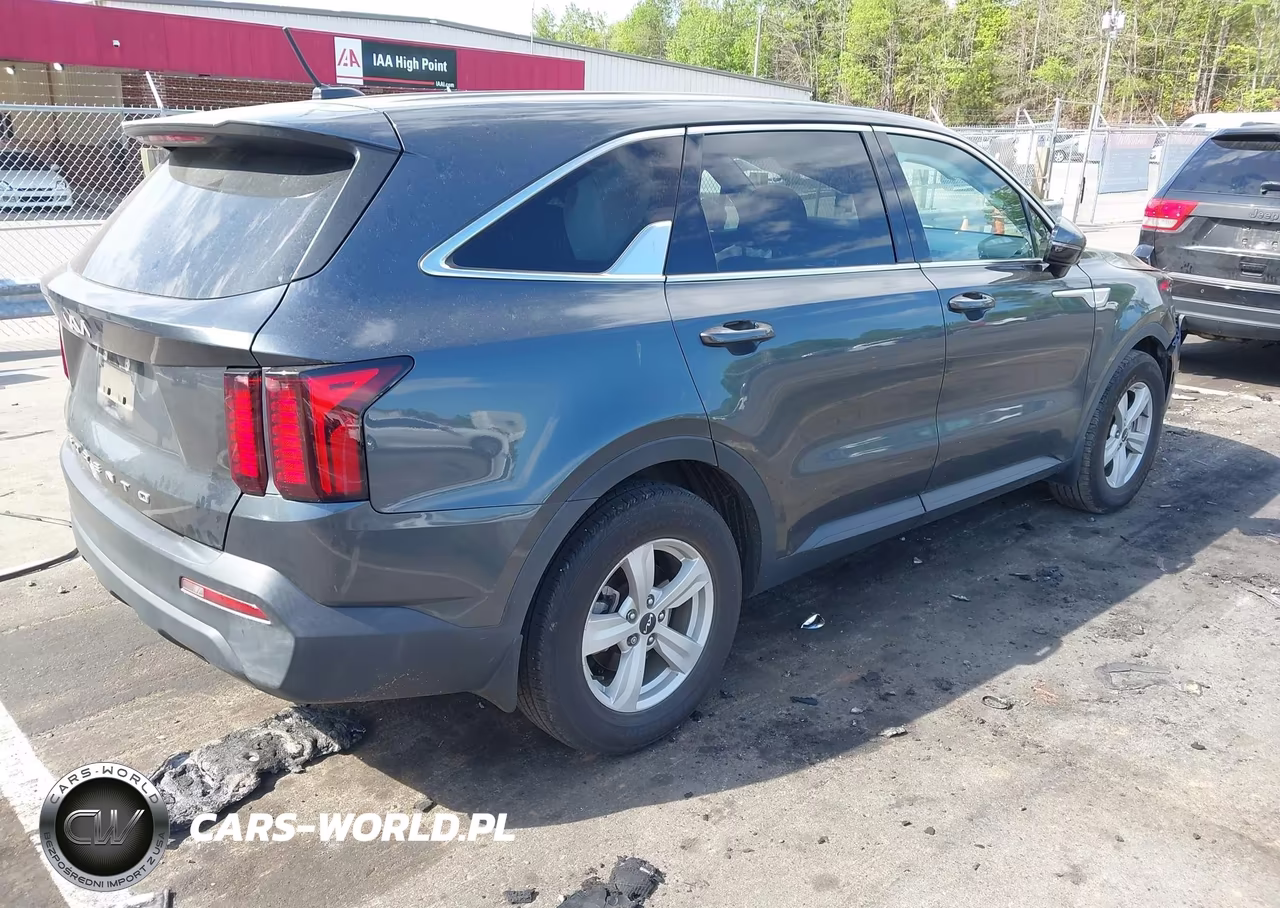 2022 Kia Sorento Lx VIN:5XYRG4LC3NG116522 - 4