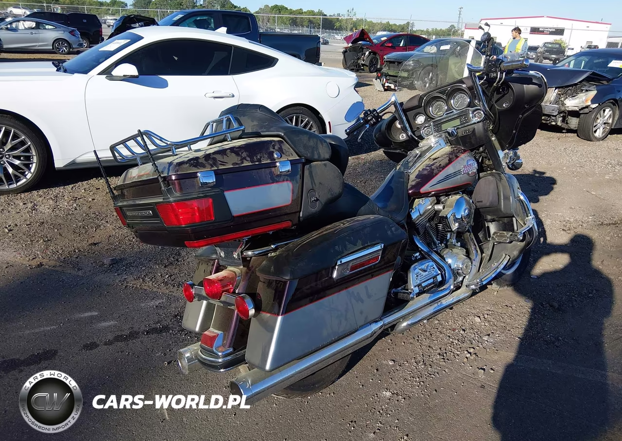 2007 Harley-Davidson Flhtcui VIN:1HD1FC41X7Y665876 - 4