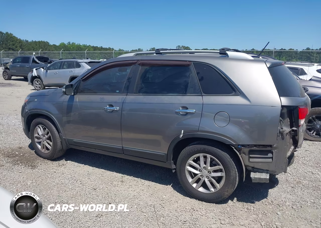 2014 Kia Sorento Lx VIN:5XYKT4A62EG433007 - 15