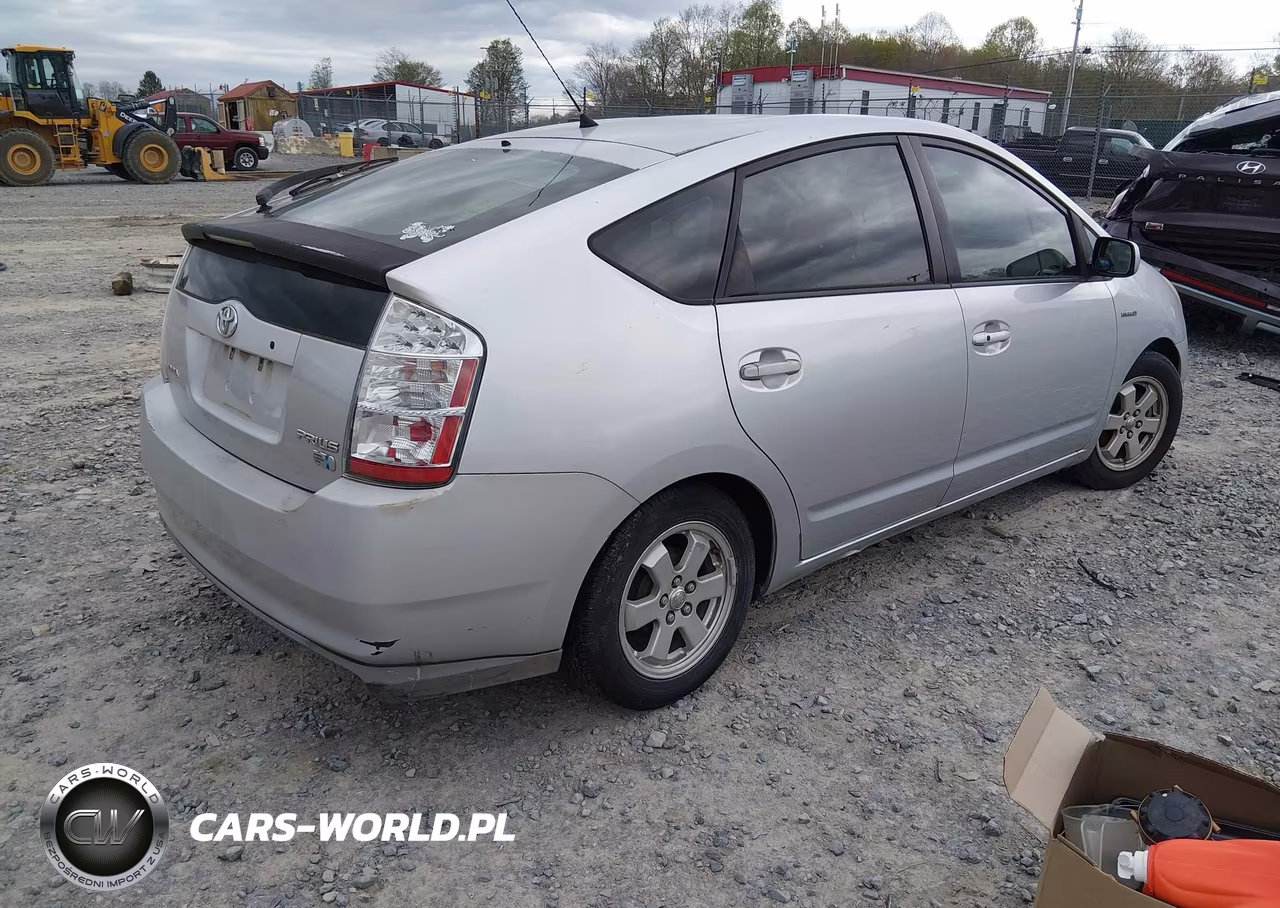 2008 Toyota Prius VIN:JTDKB20UX87723665 - 4