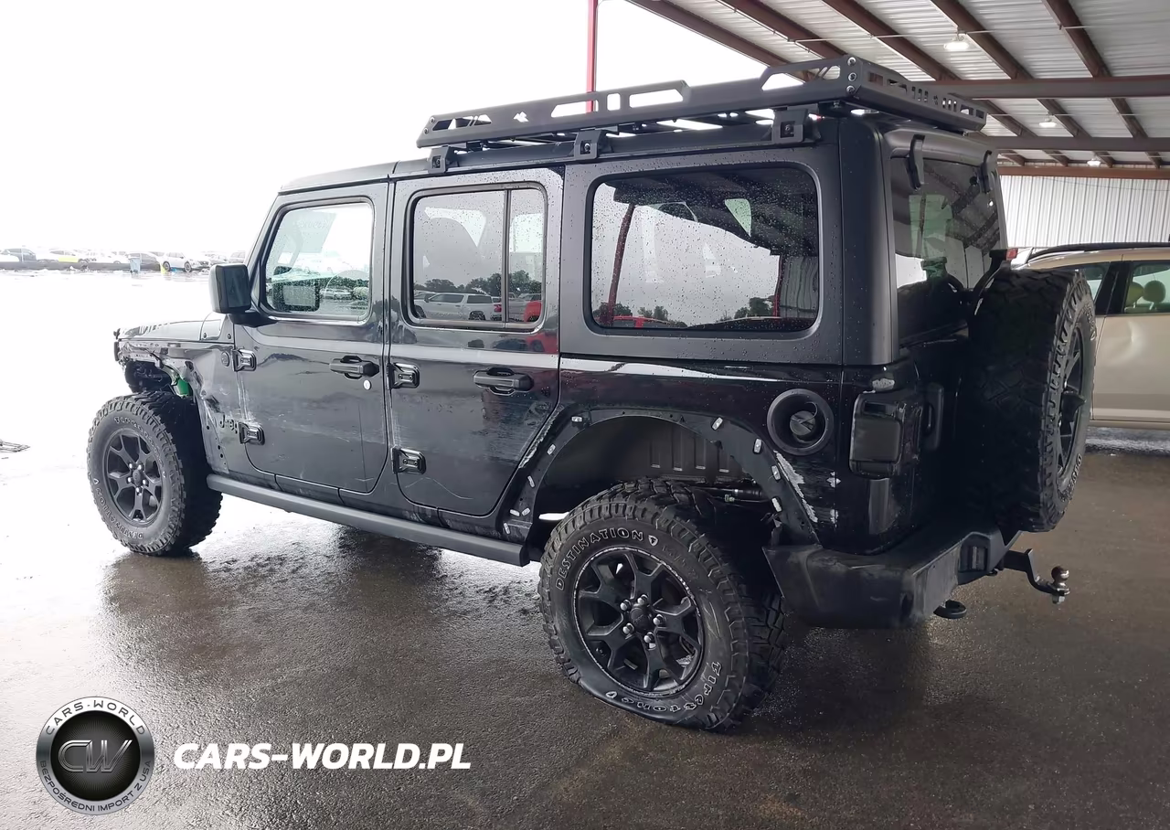 2021 Jeep Wrangler Unlimited Willys 4X4 VIN:1C4HJXDG1MW779704 - 3