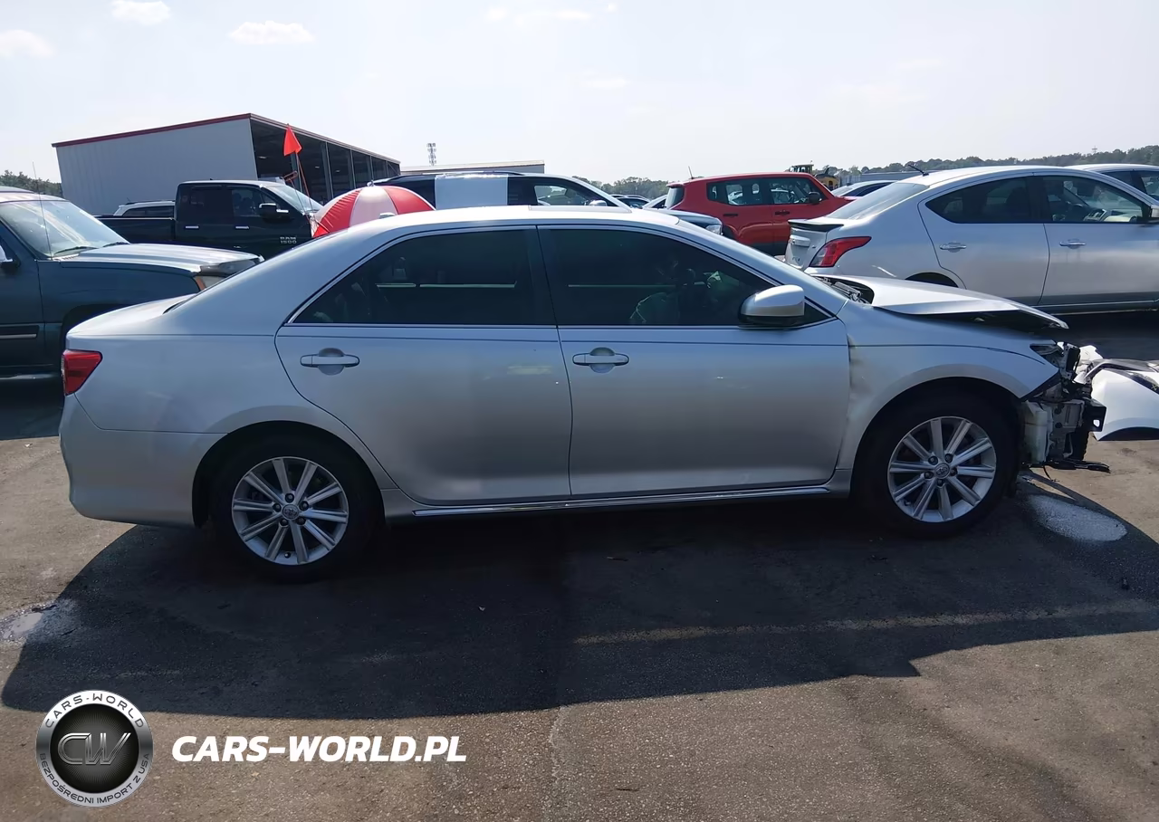 2014 Toyota Camry Xle VIN:4T4BF1FK7ER361605 - 14