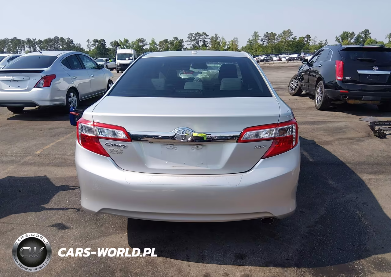 2014 Toyota Camry Xle VIN:4T4BF1FK7ER361605 - 17