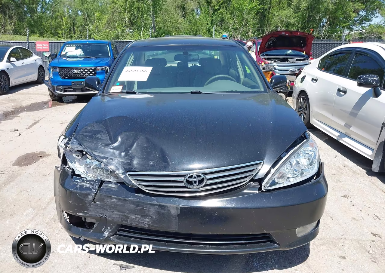 2005 Toyota Camry Xle VIN:4T1BE30K45U013049 - 13