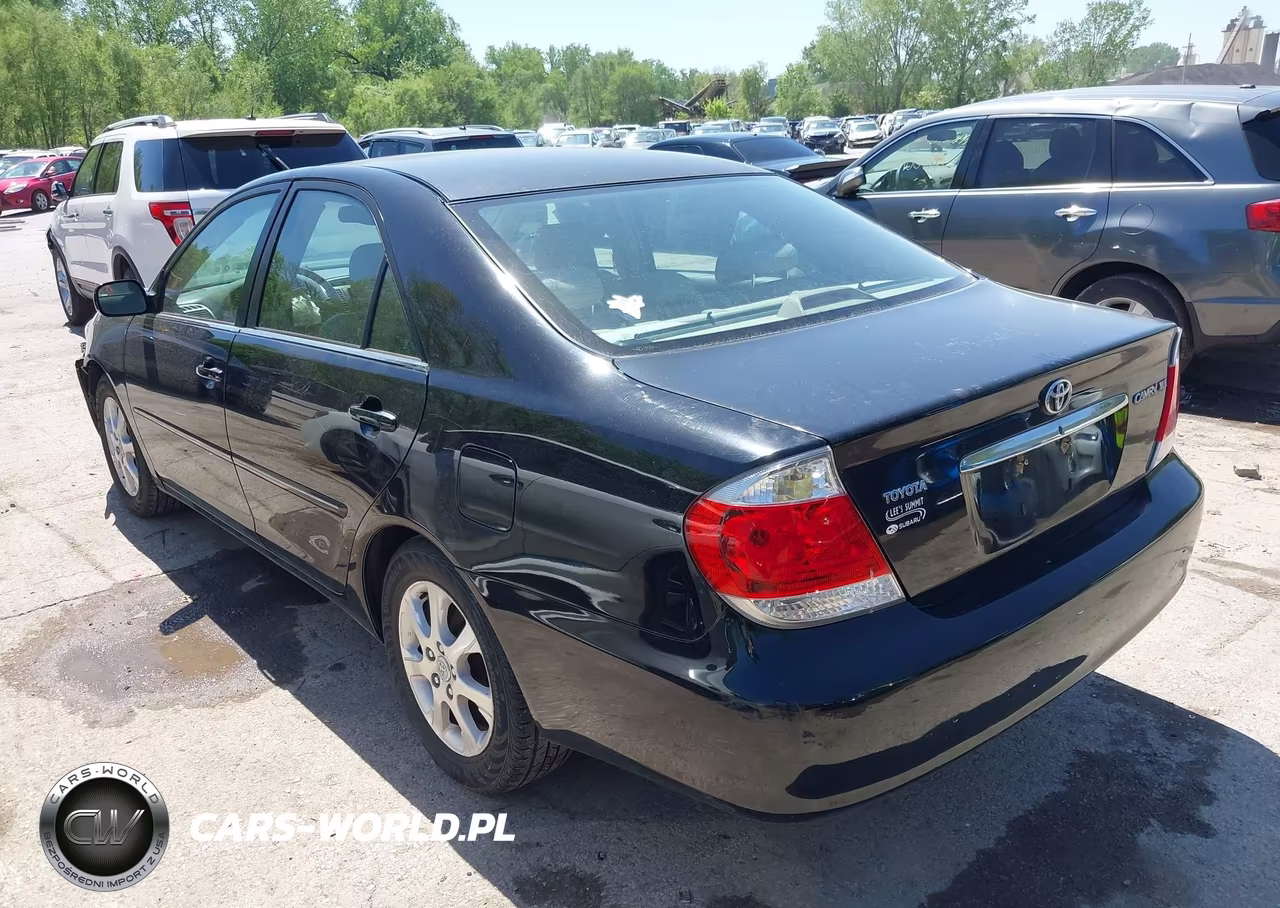 2005 Toyota Camry Xle VIN:4T1BE30K45U013049 - 3
