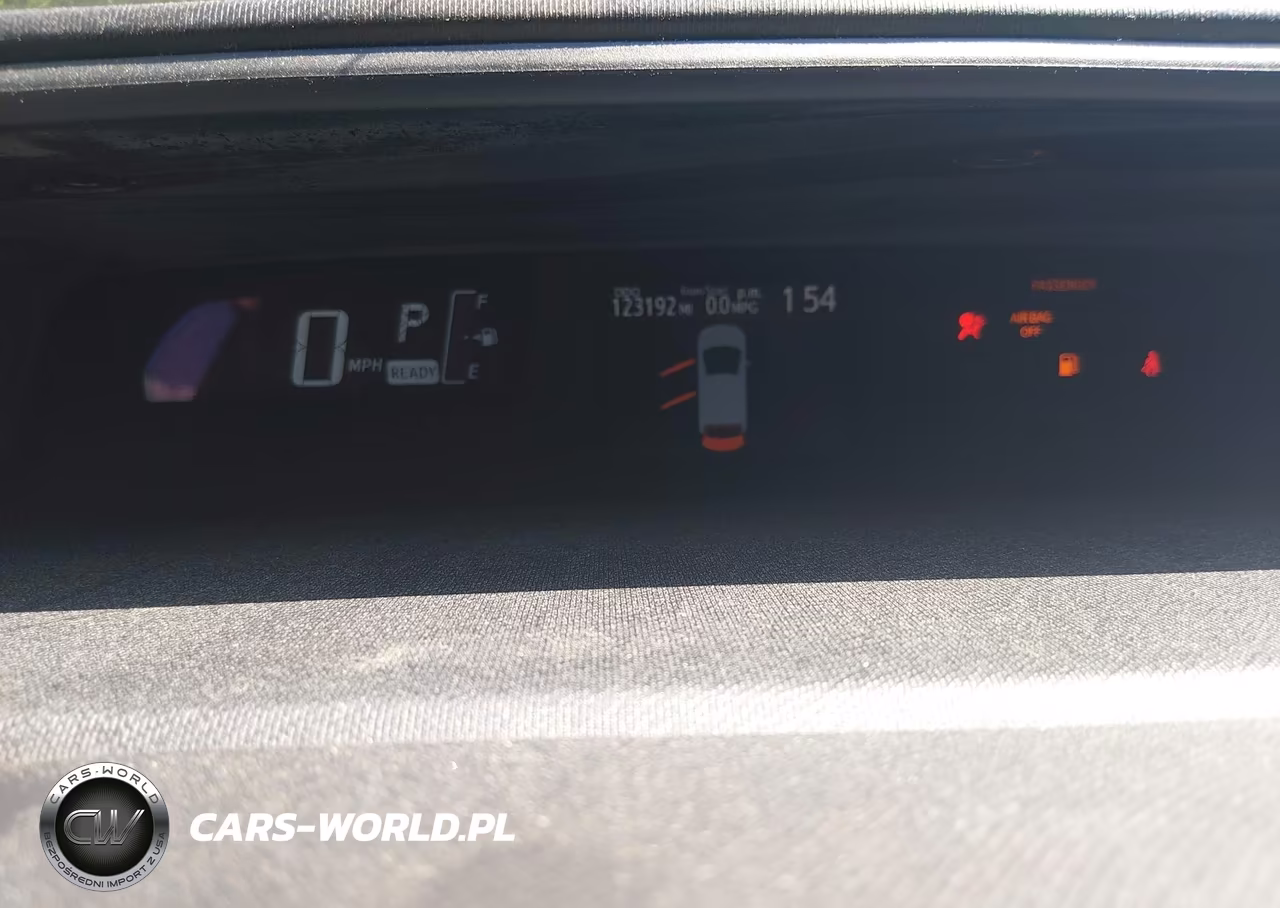 2015 Toyota Prius C Two VIN:JTDKDTB34F1114110 - 7