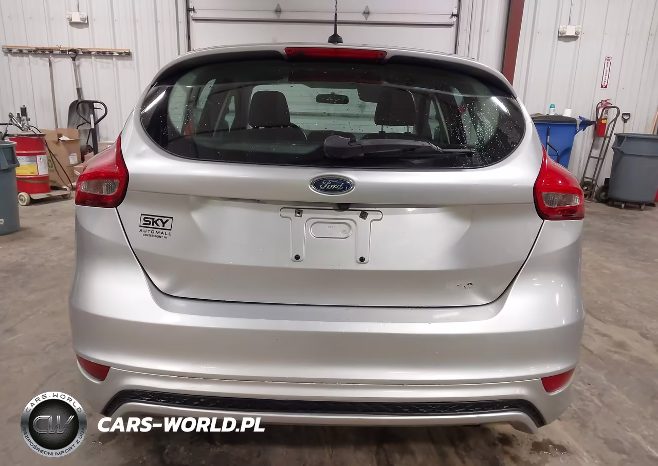 2016 Ford Focus Se VIN:1FADP3K26GL369893 - 16