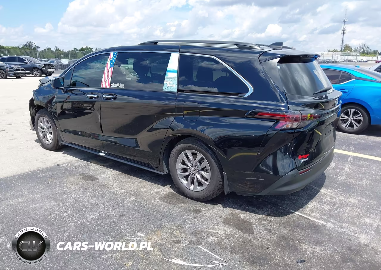 2025 Toyota Sienna Xle VIN:5TDYRKEC3SS277961 - 3