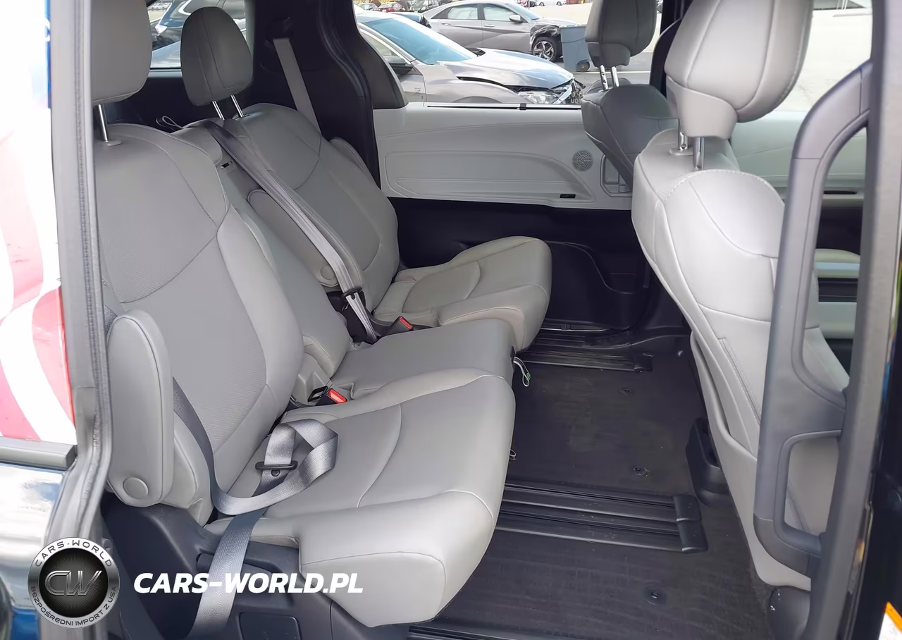 2025 Toyota Sienna Xle VIN:5TDYRKEC3SS277961 - 8