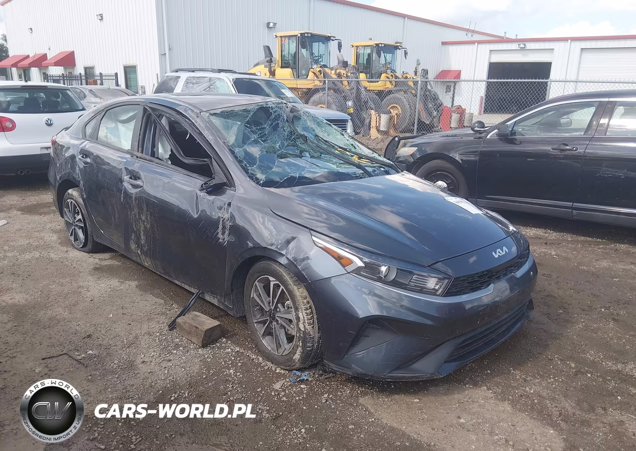 2024 Kia Forte Lxs – zdjęcie 1 z 15