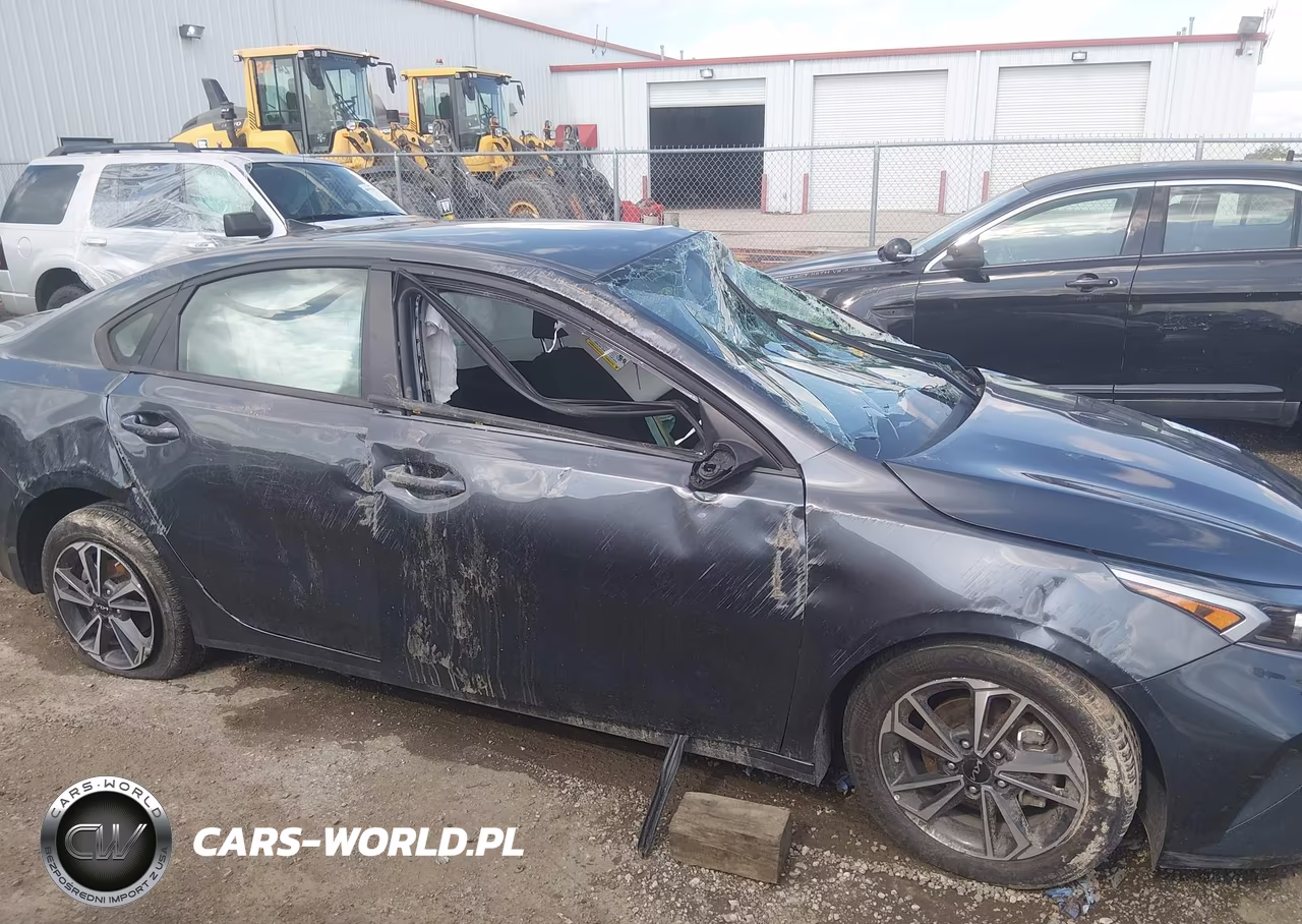 2024 Kia Forte Lxs VIN:3KPF24AD9RE795969 - 12