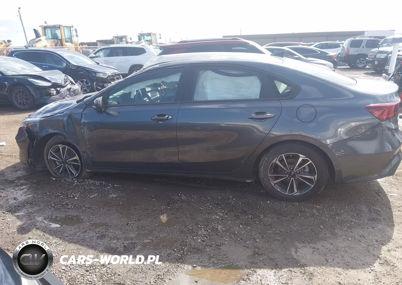 2024 Kia Forte Lxs VIN:3KPF24AD9RE795969 - 13