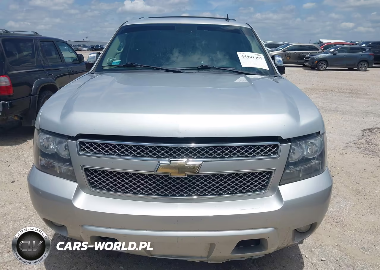 2010 Chevrolet Tahoe Ltz VIN:1GNUCCE03AR125940 - 12