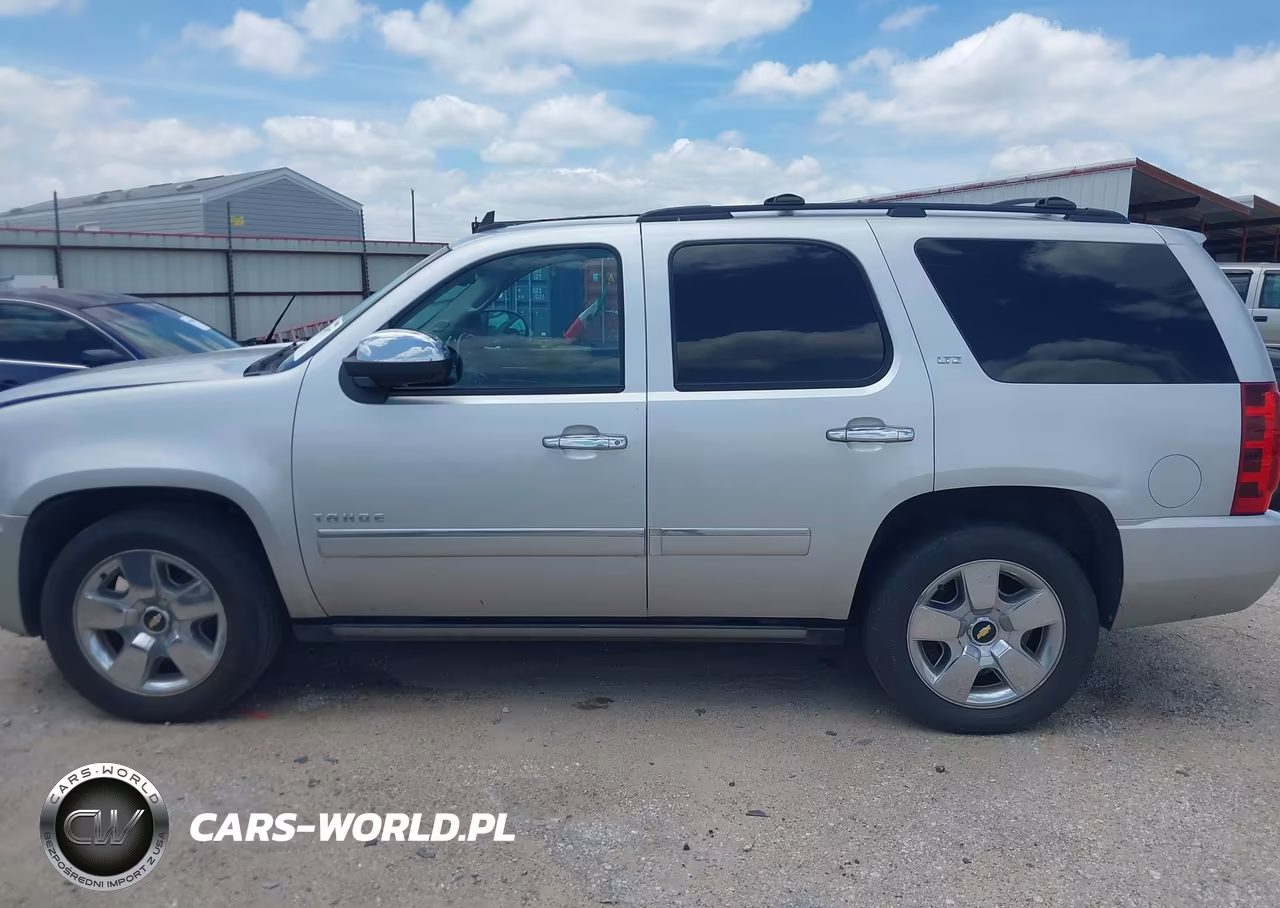 2010 Chevrolet Tahoe Ltz VIN:1GNUCCE03AR125940 - 14
