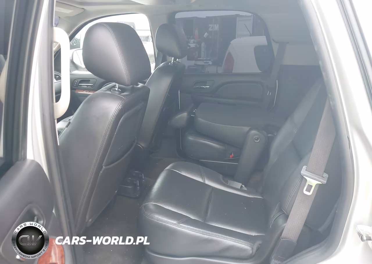 2010 Chevrolet Tahoe Ltz VIN:1GNUCCE03AR125940 - 19