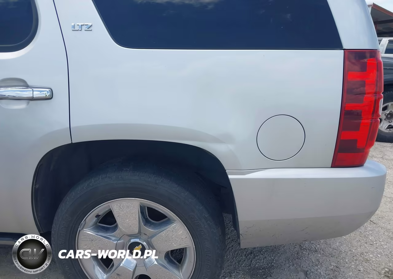 2010 Chevrolet Tahoe Ltz VIN:1GNUCCE03AR125940 - 6