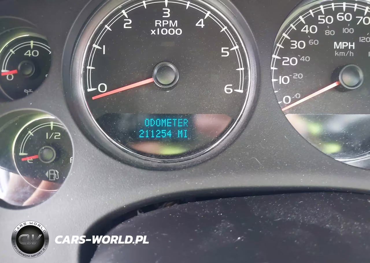 2010 Chevrolet Tahoe Ltz VIN:1GNUCCE03AR125940 - 7