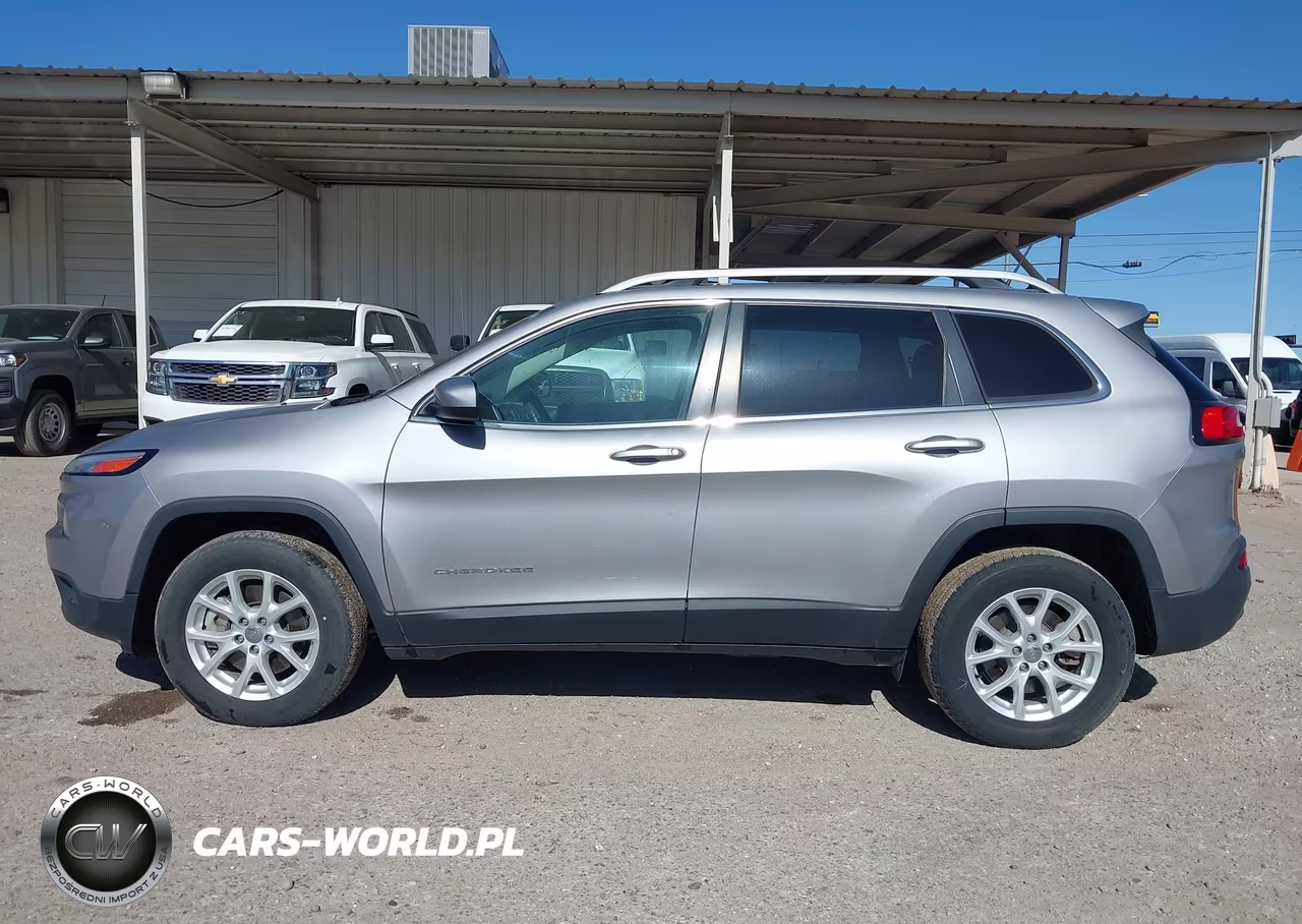 2018 Jeep Cherokee Latitude 4X4 VIN:1C4PJMCB6JD580963 - 14